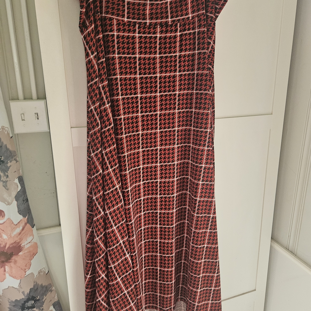 LuLaRoe Red and Black Houndstooth Maxi Skirt, 2x